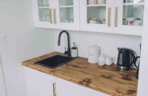 French River House | 5 bdrm Farmhouse. Close to the beach.
