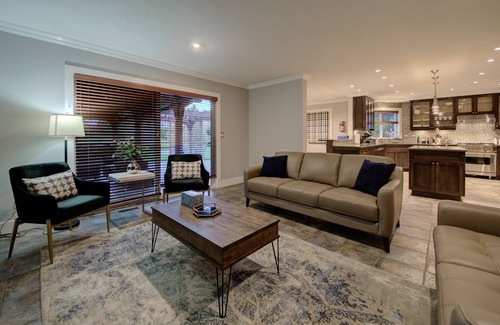 Mission House | 5 bdrm home w/ hot tub, outdoor kitchen, game room