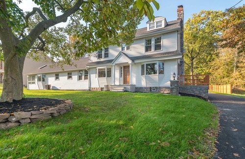 Horsham House | 5 Bdrm House Horsham-Philadelphia-Sleeps 10!