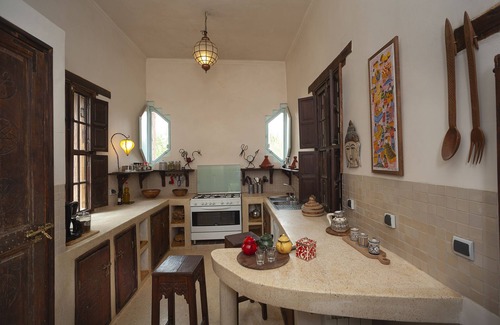 Ait Hamid Villa | 5 BEDROOM VILLA - NOT OVERLOOKED - SECURE SWIMMING POOL - NEAR MARRAKECH
