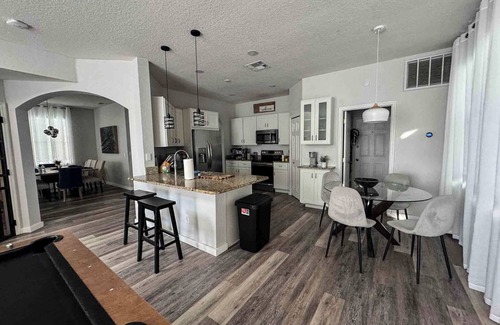 Highlands Reserve Villa | 5 Bed 3 Bath Villa On Golf Course Near Disney/Universal/MCO
