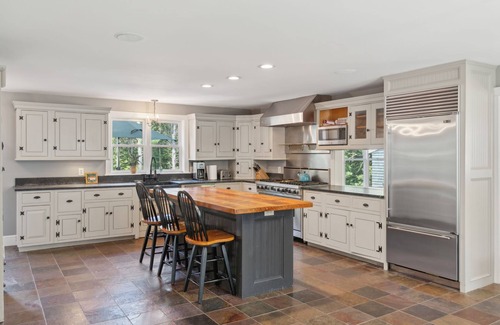 Kennebunk House | 5 Bed, 4.5 Bathroom, In-ground Pool, Gym near Parsons Beach!