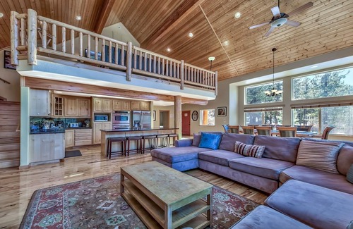 Pioneer Trail House | 5 Bed 5 BA, Heated Indoor Pool, Steam Shower, Hot Tub, Pool Table FoosBall Table