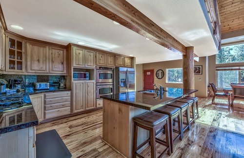 Pioneer Trail House | 5 Bed 5 BA, Heated Indoor Pool, Steam Shower, Hot Tub, Pool Table FoosBall Table