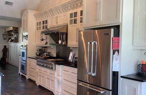 Rockwall House | 5 Bed Farmhouse with Pool, Pond, and Cows
