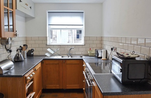 Garn Fadryn Cottage | 5 bedroom accommodation in Llangwnnadl near Pwllheli
