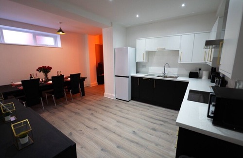 Fenham House | 5-Bed Home @ Newcastle upon Tyne