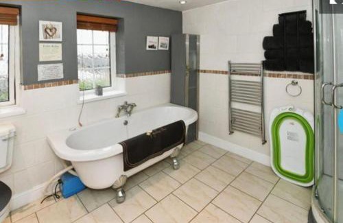 Boston House | 5 Bed House in Boston Lincolnshire- Sleeps 13