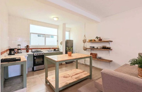 FERROCARRIL House | 5-Bed House in Colorful Barrio Jalatlaco w/Love