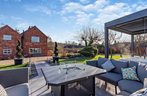 Hoar Cross House | 5 Bed in Hoar Cross 94191