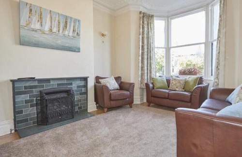 Keswick House | 5 Bed in Keswick SZ291