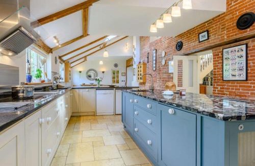 North Walsham House | 5 Bed in Nr Aylsham KT090