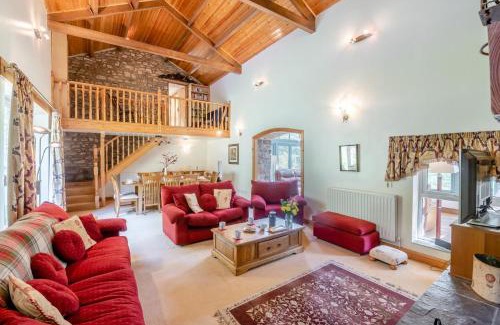 Hawes House | 5 Bed in Snaizeholme oc-w32200