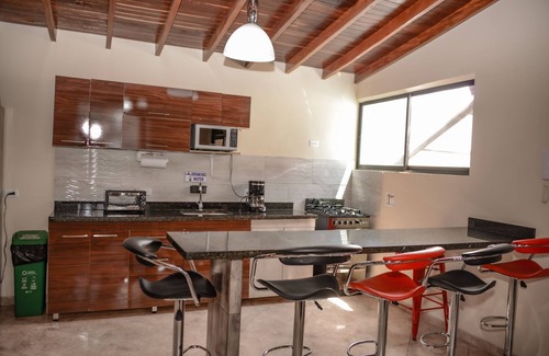 Astorga Apartment | 5 Bed PH ENTIRE ROOF HOT TUB ELEVATOR Private roof Guests with Photo ID