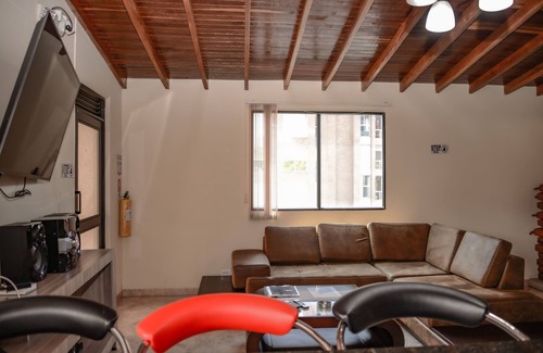 Astorga Apartment | 5 Bed PH ENTIRE ROOF HOT TUB ELEVATOR Private roof Guests with Photo ID