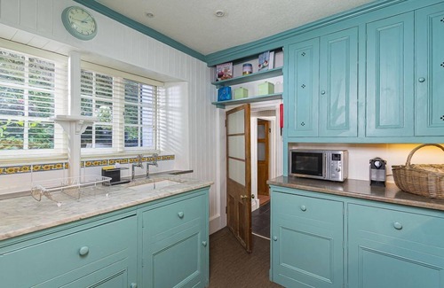 Babbacombe Cottage | 5 Bed - Rose Cottage - Sleeps 9 guests in 5 bedrooms