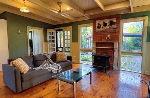 Croydon House | 5-Bed Secret Garden House