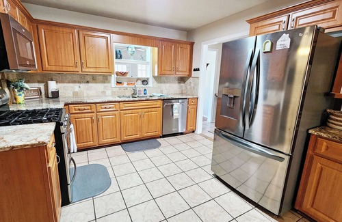 Phenix City House | 5 bedroom 2 1/2 bath house in Phenix City with beautiful pool, near Fort Moore.