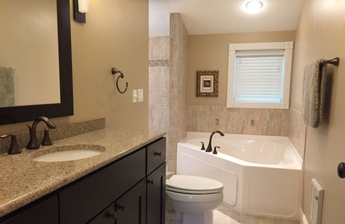 Chetek House | 5 Bedroom 3 Bathroom Lakefront Home On Historic Resort.