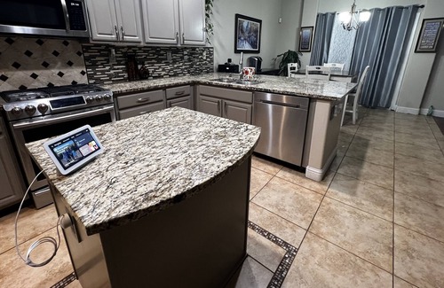 Yuba City House | 5 bedroom 3 bathroom 30 mins from Sacramento