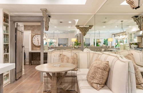 King City House | 5 bedroom 5 1/2 bath beauty in King City Community