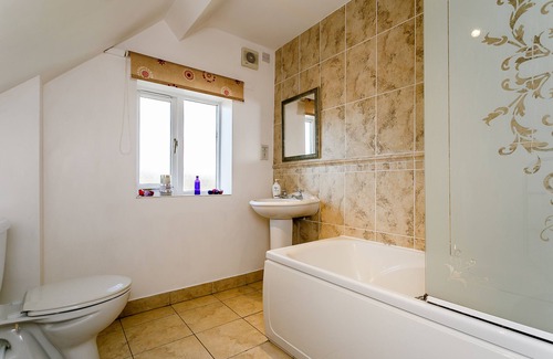 King's Bromley Other | 5 bedroom/5 bathroom Self catering cottage - sleeps 14 - Hot Tub available