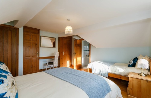 King's Bromley Other | 5 bedroom/5 bathroom Self catering cottage - sleeps 14 - Hot Tub available