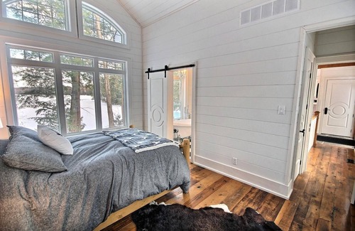 Minett Cottage | 5 Bedroom, 5 Bath, Quiet Bruce Lake, Heart of the Muskoka's! Brand New Build!