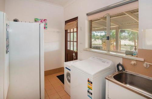Abbey House | 5 Bedroom 5 Bathroom Kinvarra Park Lodge