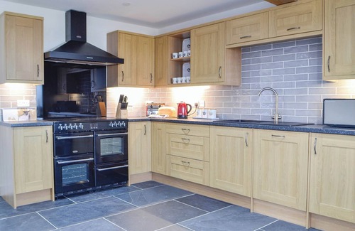 Llanwrthwl Cottage | 5 bedroom accommodation in Llanwrthwl, near Rhayader