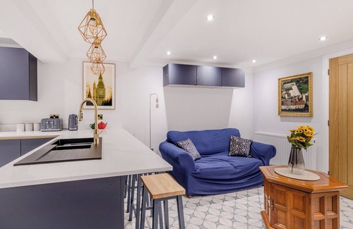 Ault Hucknall Cottage | 5 bedroom accommodation in Chesterfield