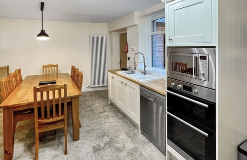 Murthly Cottage | 5 bedroom accommodation in Blairgowrie