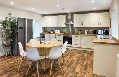 Scaniport Cottage | 5 bedroom accommodation in Scaniport