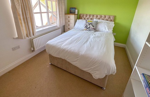 Walkern Cottage | 5 bedroom accommodation in Walken, near Stevenage