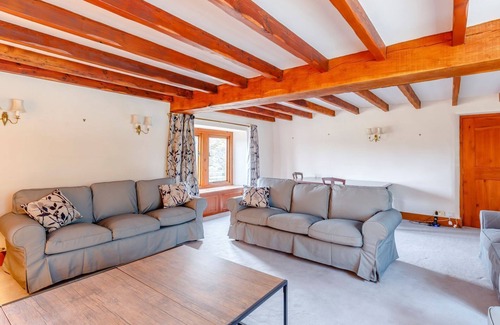 Bakewell Cottage | 5 bedroom accommodation in Hassop, near Bakewell