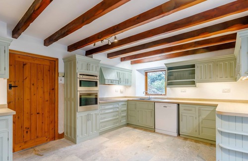 Bakewell Cottage | 5 bedroom accommodation in Hassop, near Bakewell