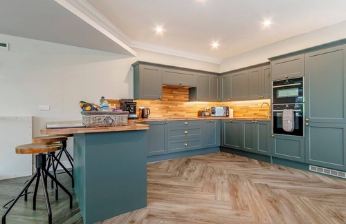 Penicuik Cottage | 5 bedroom accommodation in Penicuik