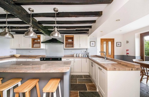 Langsett Cottage | 5 bedroom accommodation in Langsett, near Penistone