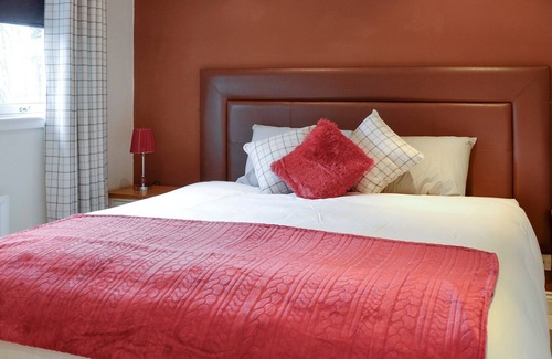 Glenisla Cottage | 5 bedroom accommodation in Fowlis, near Dundee