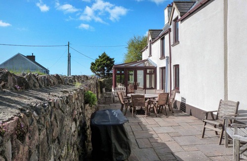 Horton Cottage | 5 bedroom accommodation in Horton, near Gower