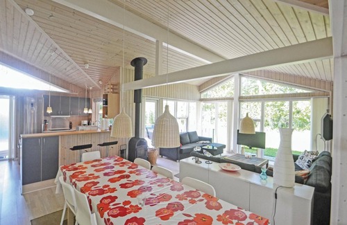Grena Strand House | 5 bedroom accommodation in Grenaa