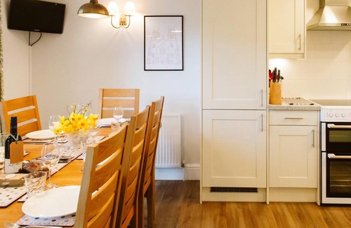 York Cabin | 5 bedroom accommodation in York