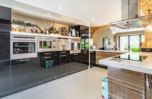 North Sea Cottage | 5 bedroom accommodation in Wold Newton, near Filey