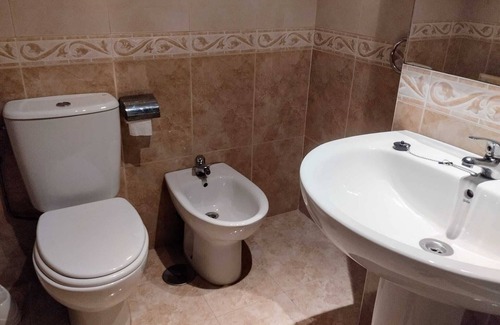 San Lazaro y Otero Condo | 5-bedroom apartment in Oviedo (with green views and good communications)