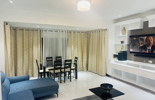 Livingstone Apartment | 5-bedroom Apartment in enchanting Livingstone with AC, WiFi & Swimming Pool