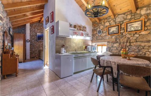 Donji Zagon House | 5 Bedroom Awesome Home In Ledenice