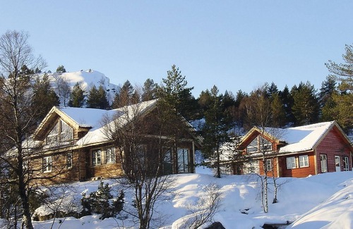 Kvinesdal House | 5 bedroom awesome home in Kvinlog