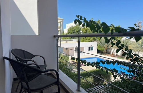 Azaiba House | 5-bedroom B&B, Azaiba beach Muscat with AC/WiFi/22 M lap pool, near restaurants