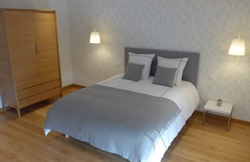 Combourg Bed & Breakfast | 5 Bedroom Bed & breakfast in Combourg