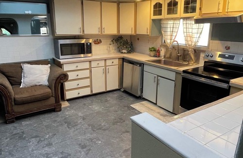 Berthoud House | 5 Bedroom Casa-Some more! Game Nights Pet Friendly